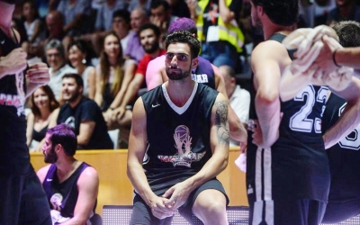 Eric González, a la foto durant el partit entre els germans Gasol a Girona, jugarà enguany a la Gannon University | Cedida